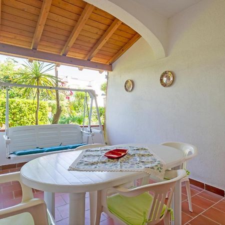 Awesome Home In Manduria With Kitchen מראה חיצוני תמונה