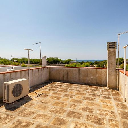 Awesome Home In Manduria With Kitchen מראה חיצוני תמונה