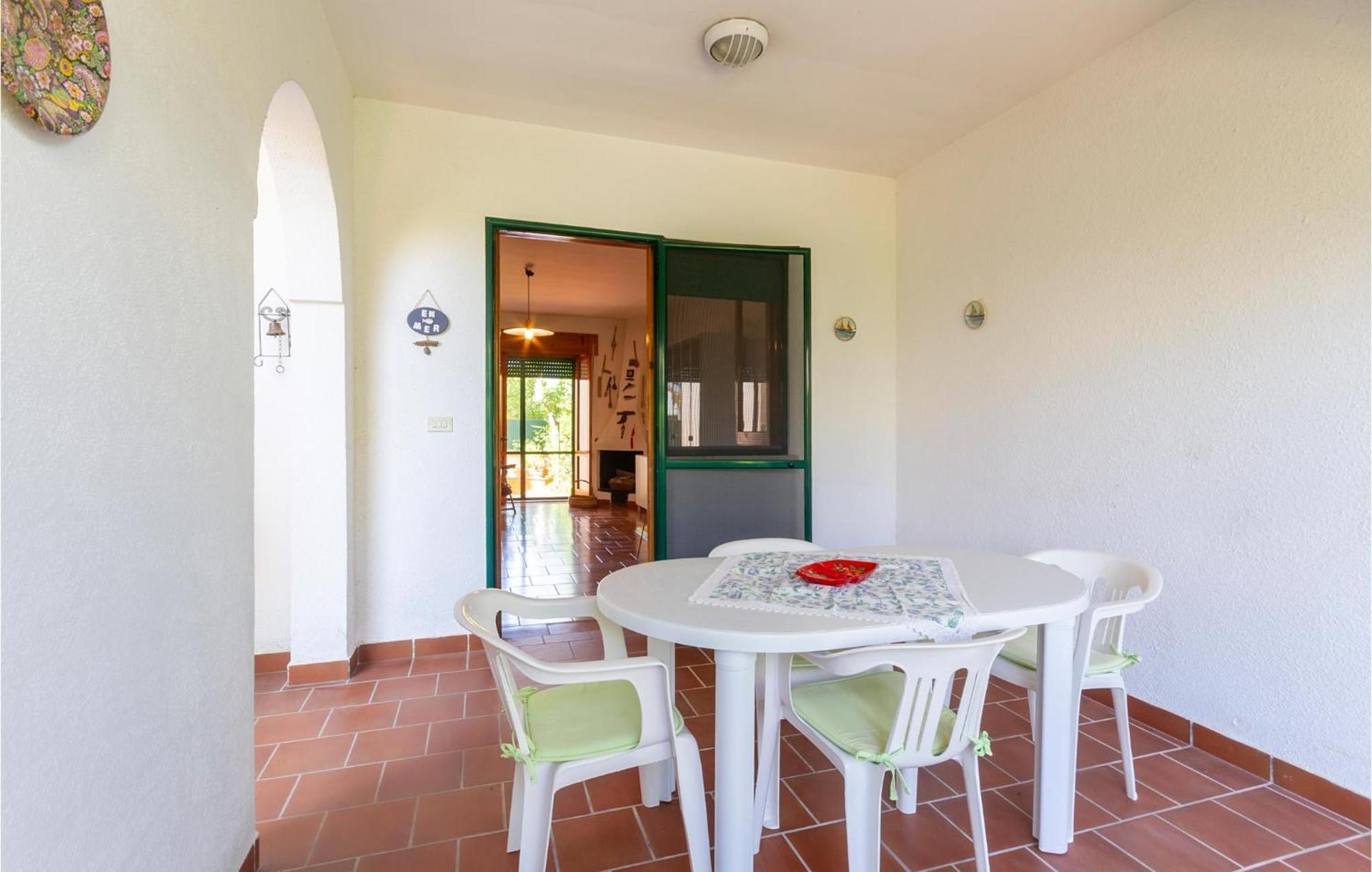 Awesome Home In Manduria With Kitchen מראה חיצוני תמונה