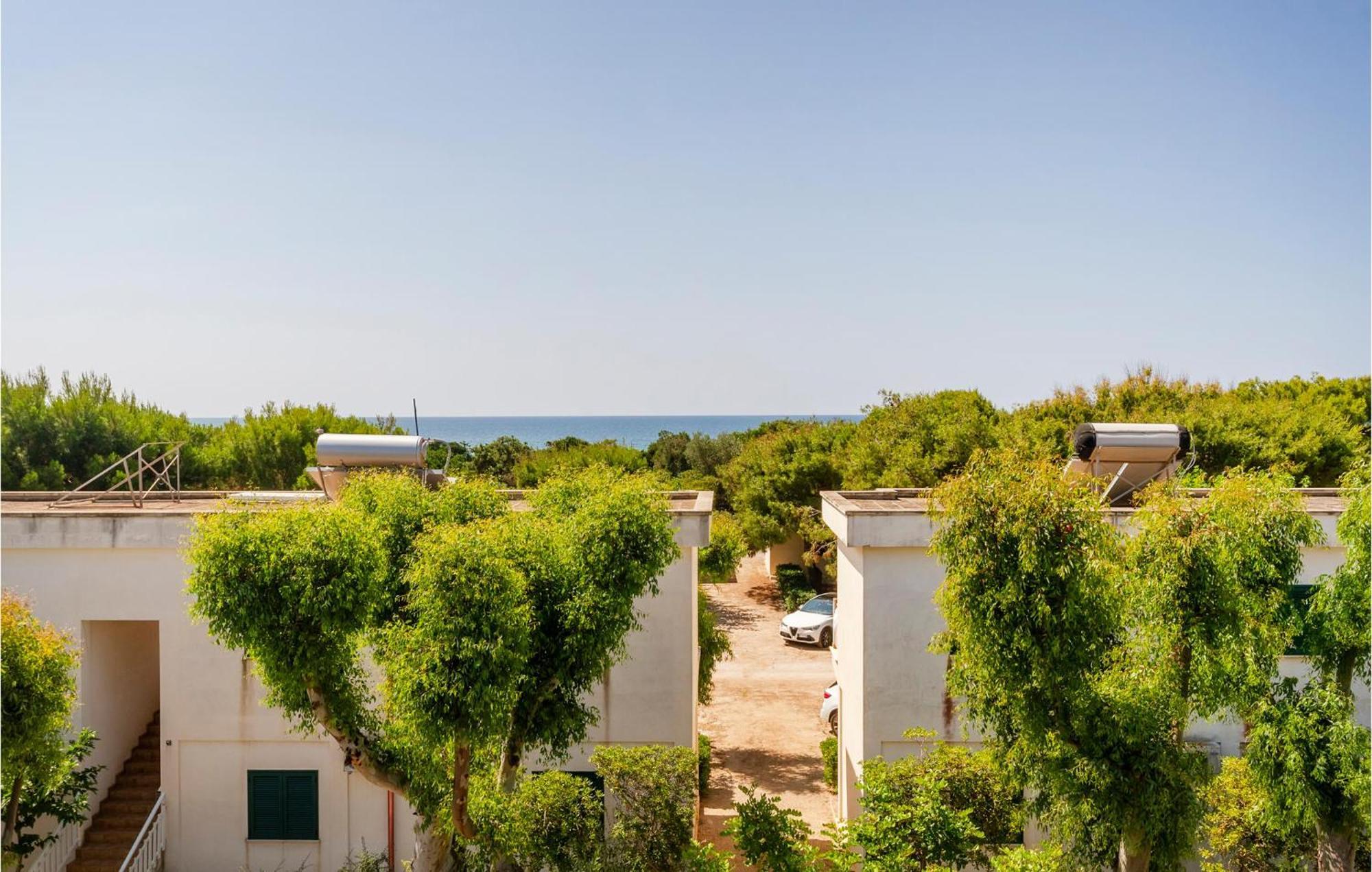Awesome Home In Manduria With Kitchen מראה חיצוני תמונה