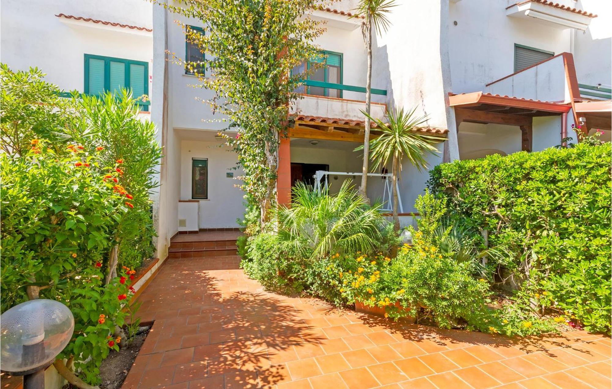 Awesome Home In Manduria With Kitchen מראה חיצוני תמונה