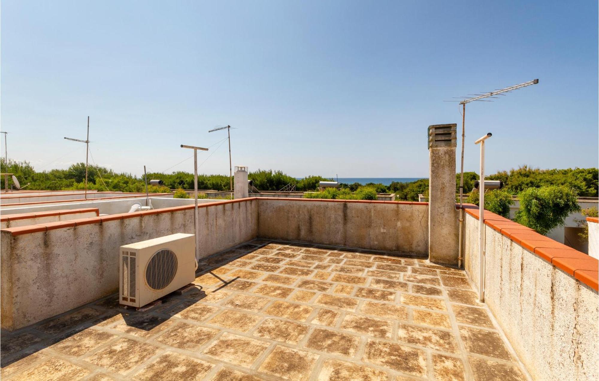 Awesome Home In Manduria With Kitchen מראה חיצוני תמונה